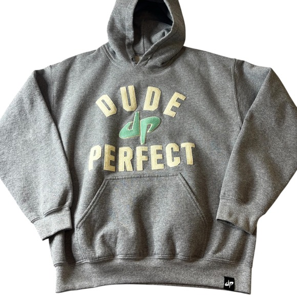 Dude Perfect Hoodie Mens Medium Gray Pullover Sweatshirt DP Logo Casual - Picture 1 of 11